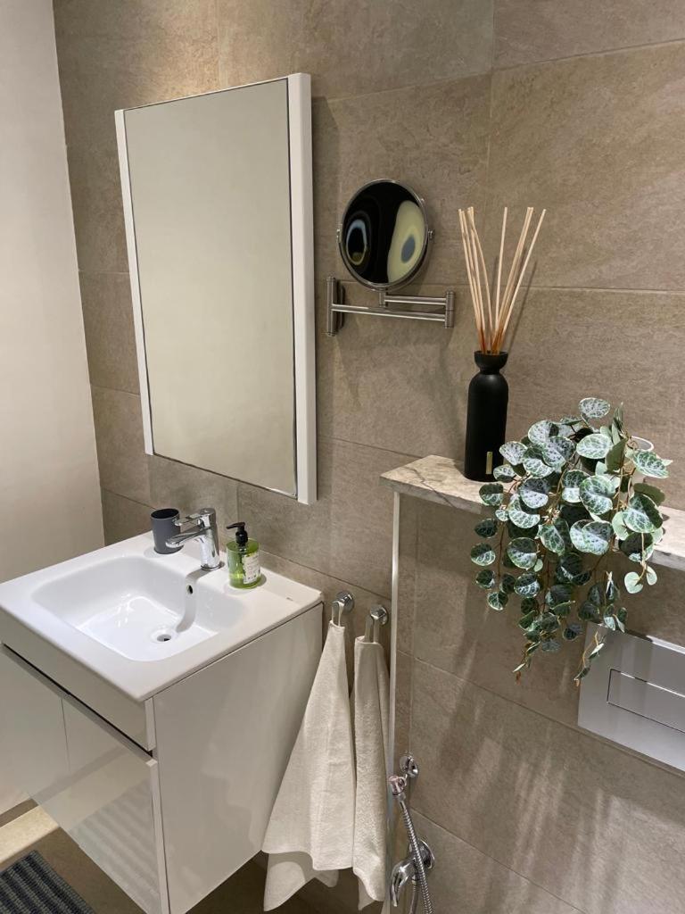 Sidi Daoud Schoene, Ruhige Neuwertige 127Qm Ferienwohnung מראה חיצוני תמונה